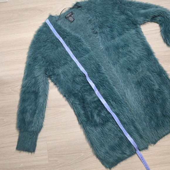Papillon Fuzzy Cardigan Size M - Picture 8 of 10
